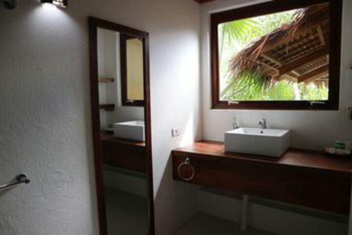 Room 8 of 42