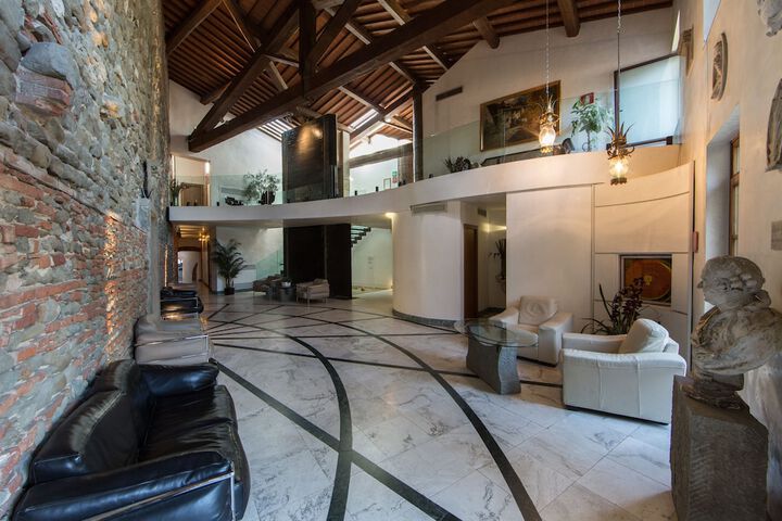Hotel Lobby