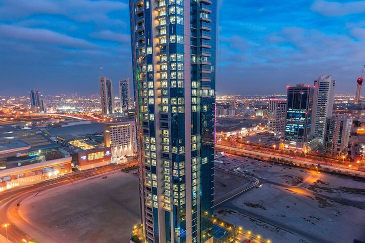 Hero Image 1 of 103