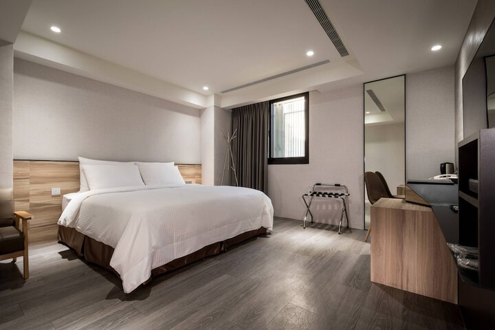 Room 10 of 44