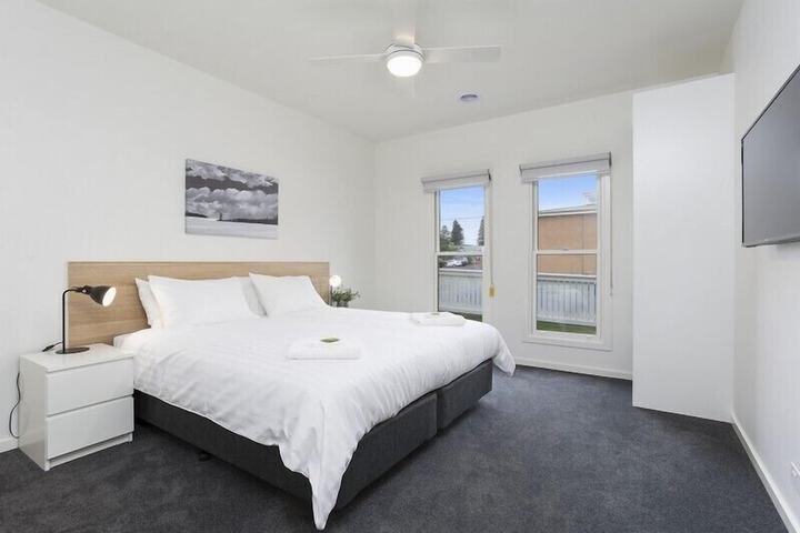 Room 7 of 26