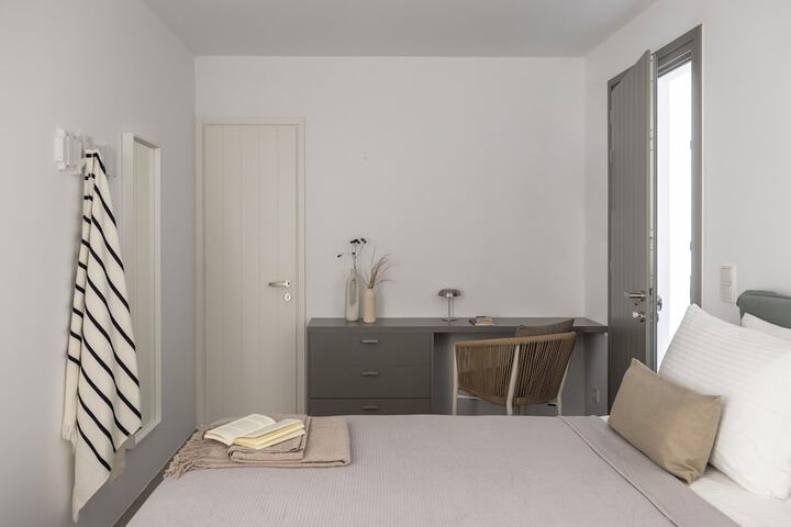 Room 16 of 114