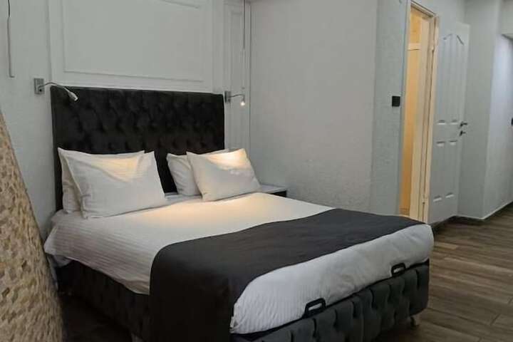 Room 38 of 85