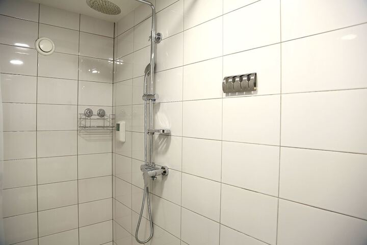 Room 12 of 17