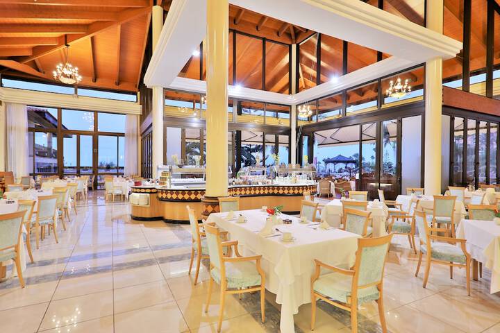 Dining 59 of 78