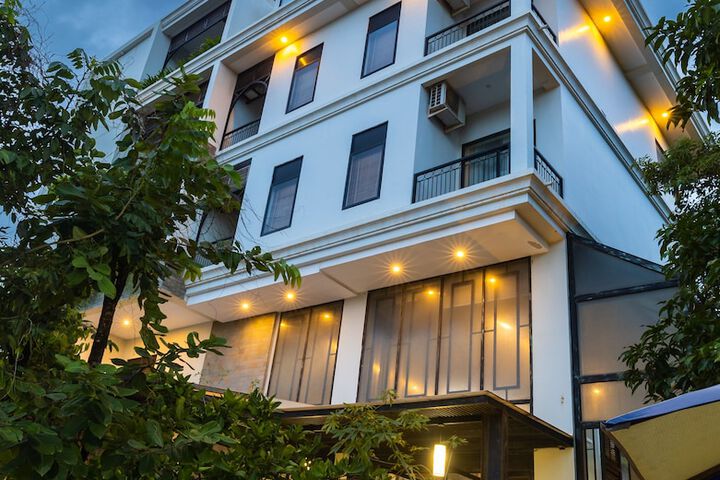 Hotel 140 of 147