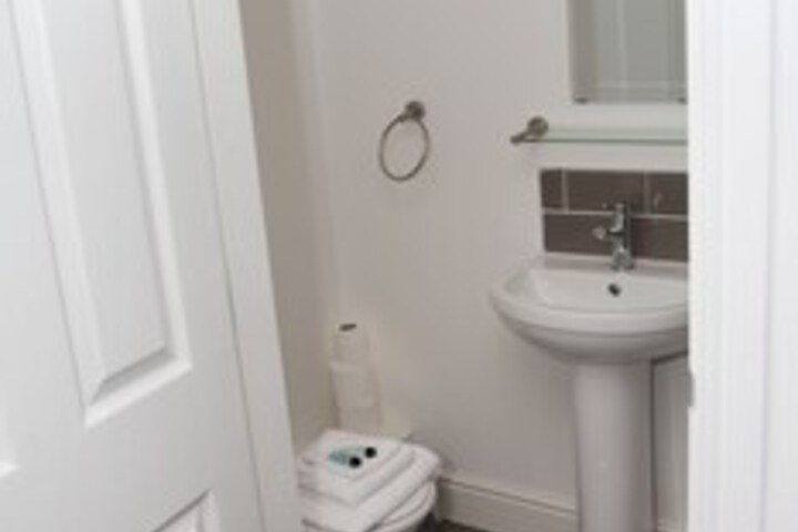 Room 9 of 36