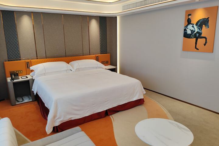 Room 45 of 80