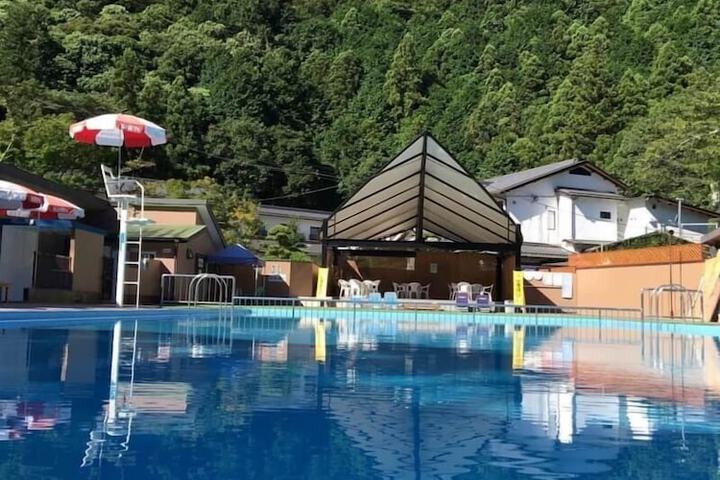 Hotel with Pool