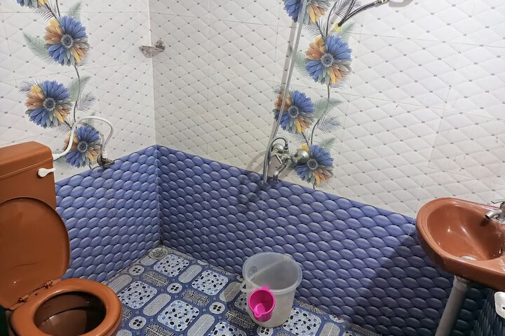 Room 15 of 33