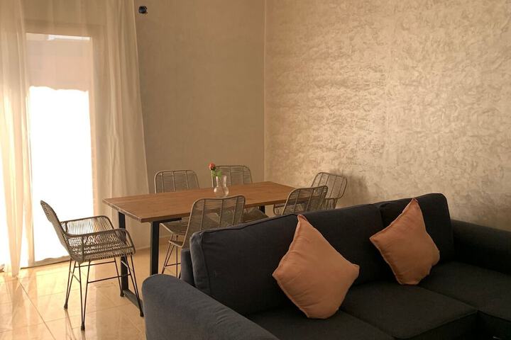 Room 9 of 16
