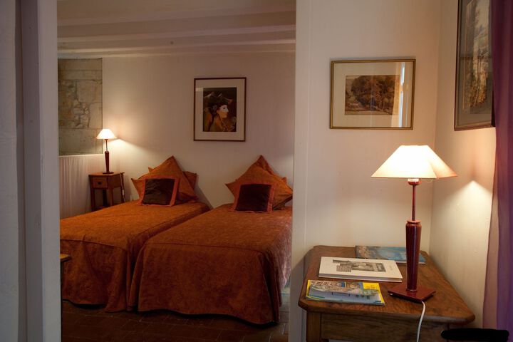Room 6 of 51