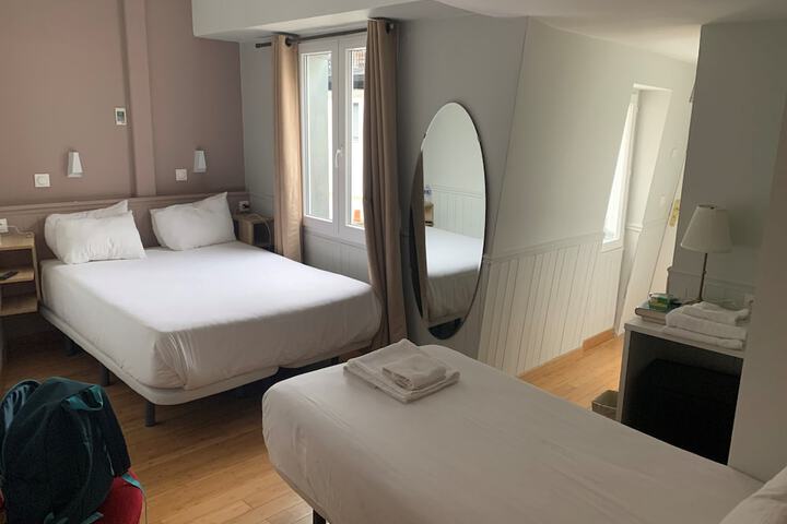 Room 4 of 23