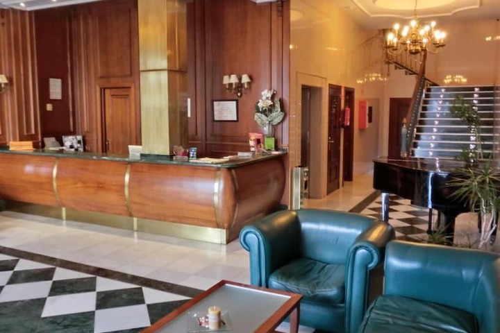 Hotel Lobby