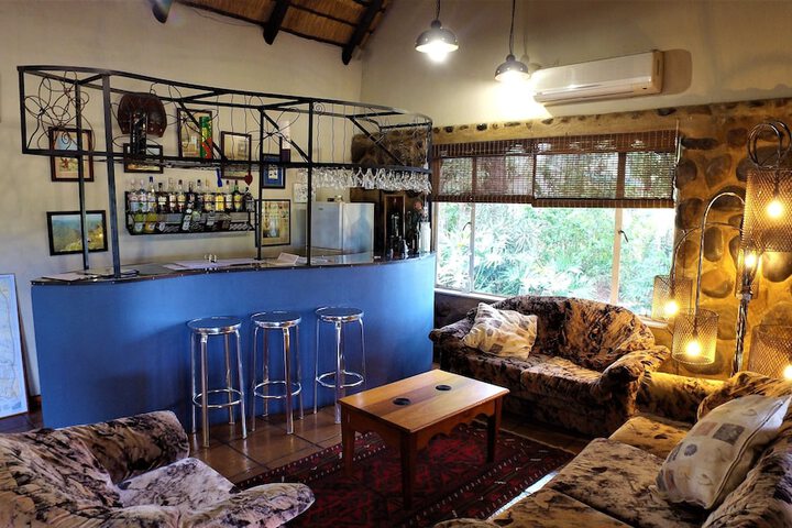 Lounge 59 of 66