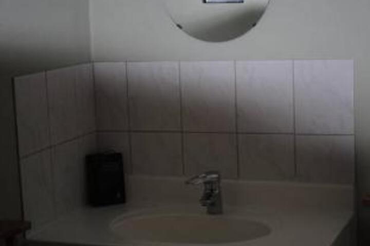 Room 4 of 24