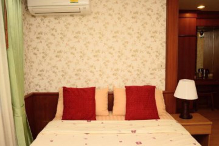 Room 3 of 5