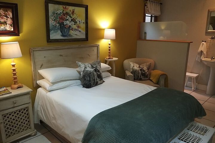 Room 10 of 11
