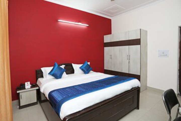 Room 14 of 21