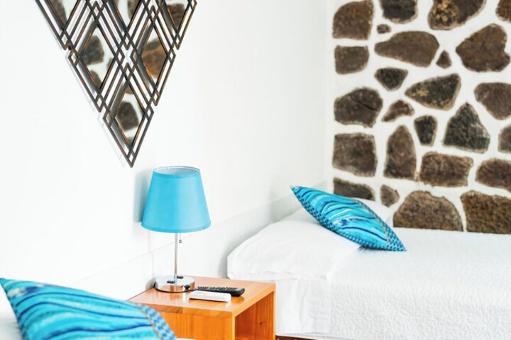 Room 46 of 204