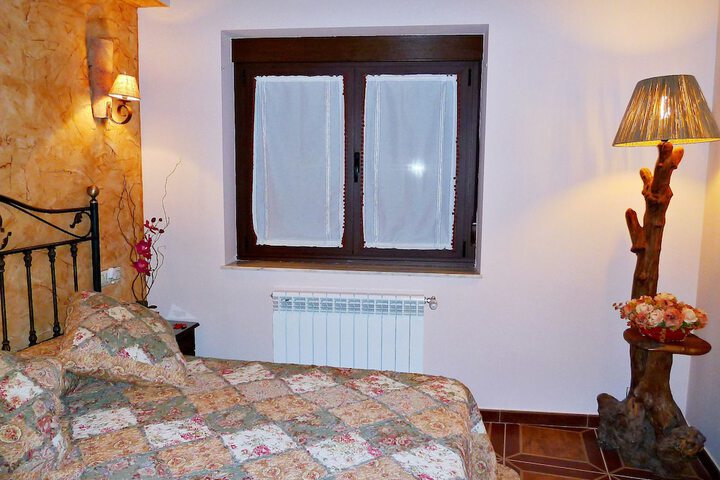 Room 8 of 75