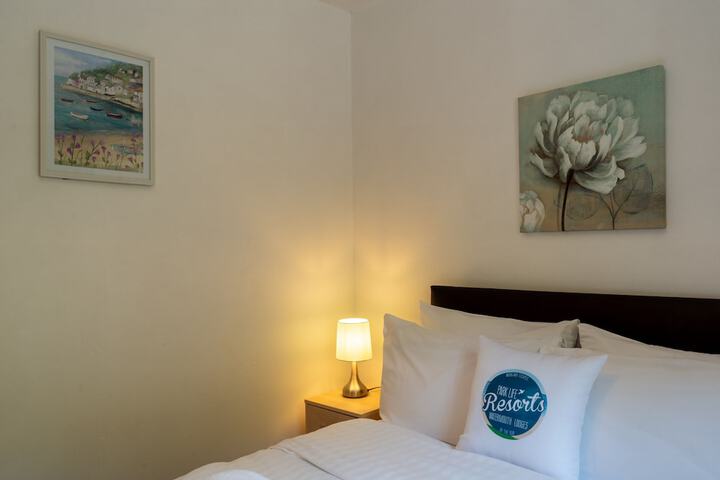 Room 2 of 42