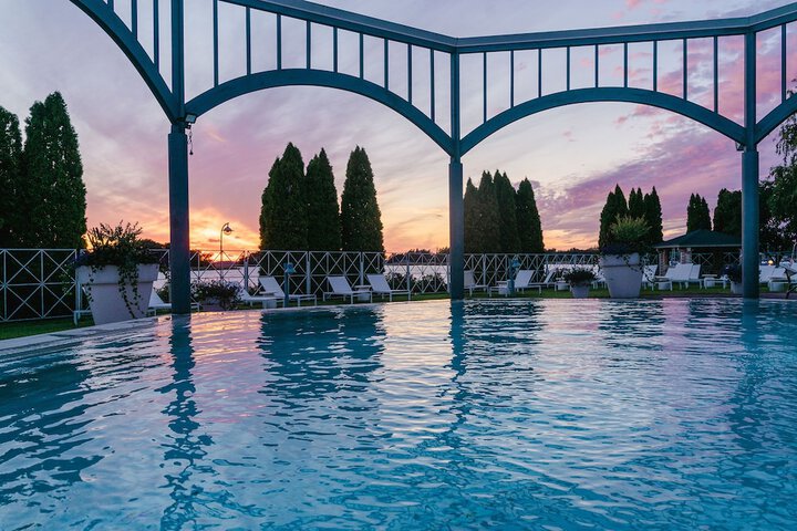 Pool 79 of 168
