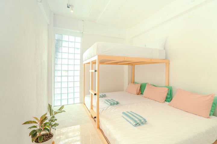 Room 18 of 31
