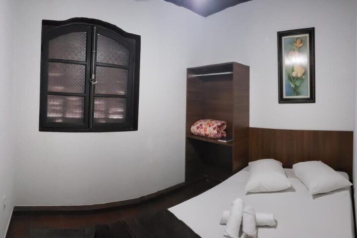 Room 9 of 34
