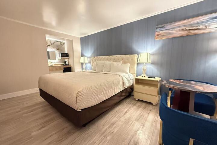 Room 5 of 22