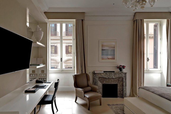 Room 16 of 202