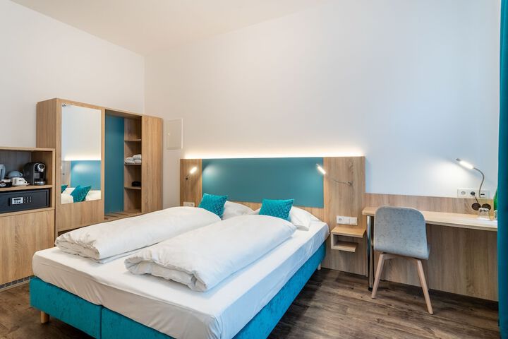 Room 7 of 23
