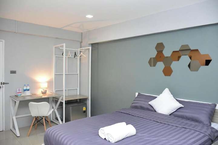 Room 30 of 49