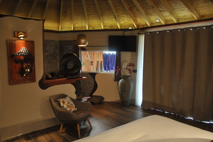 Room 17 of 43