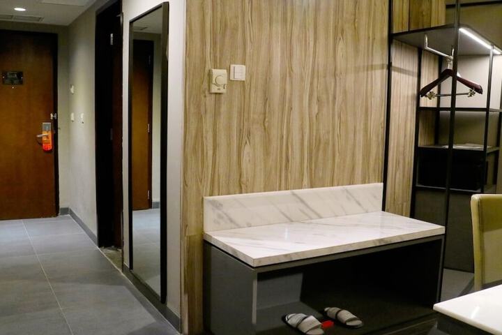 Room 13 of 47