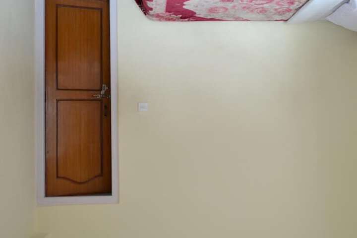 Room 12 of 35