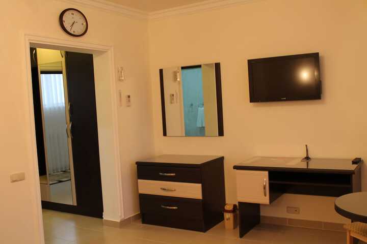 Room 22 of 28