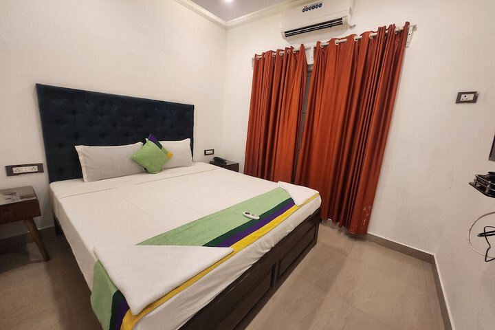 Room 60 of 77