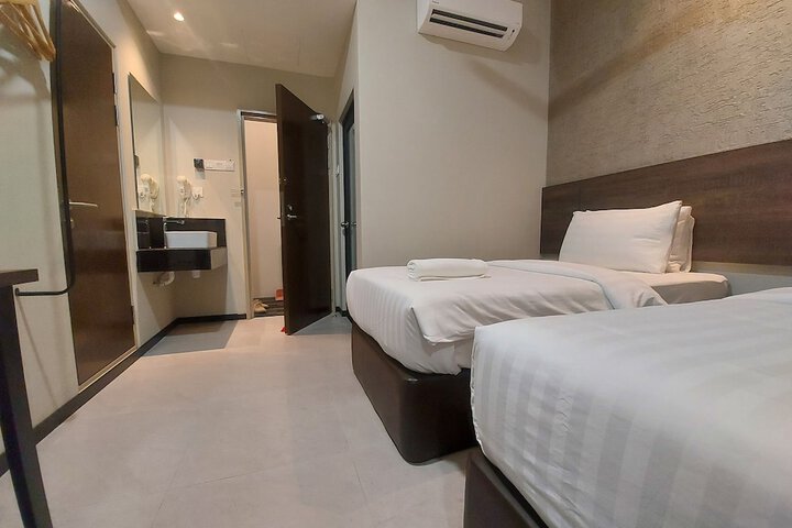 Room 74 of 138