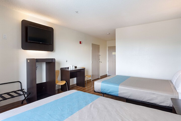 Room 13 of 59