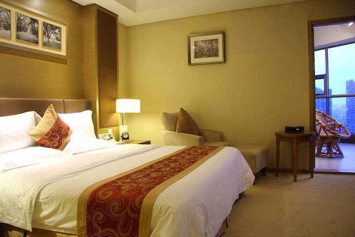 Room 8 of 20