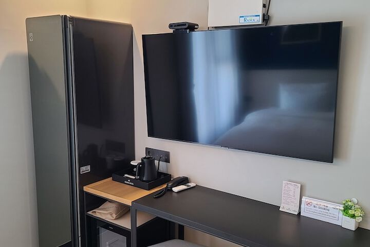 Room 25 of 219