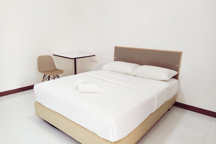 Room 11 of 29