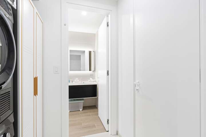 Room 869 of 1000