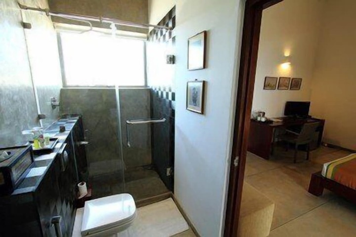 Room 14 of 26