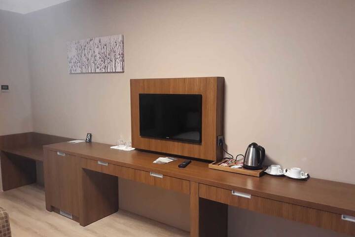 Room 10 of 87