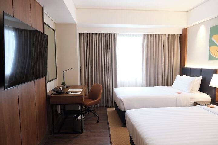 Room 19 of 34