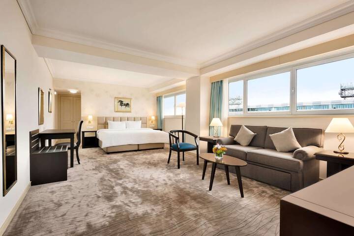 Room 16 of 50