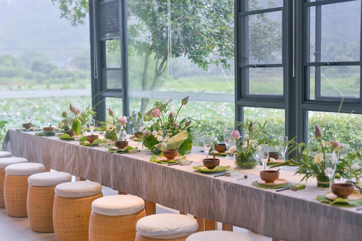 Dining 130 of 184