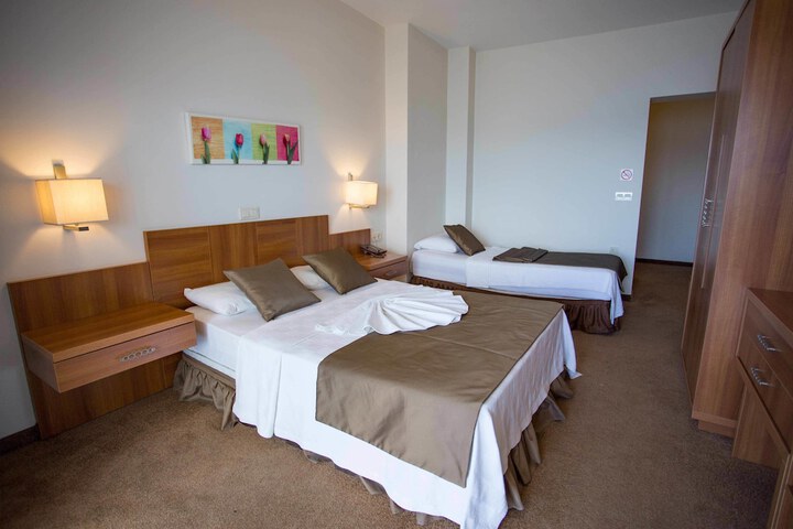 Room 15 of 97